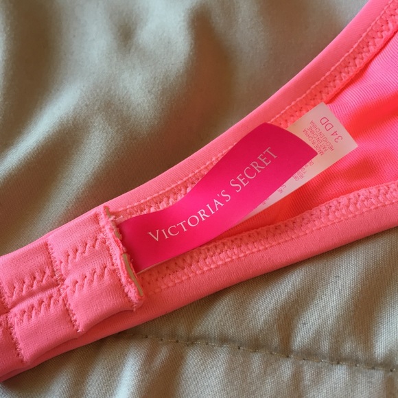 Victoria's Secret Swimsuit Top - Picture 2 of 2